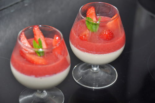 Crème vanillée et son coulis de fraises mentholées