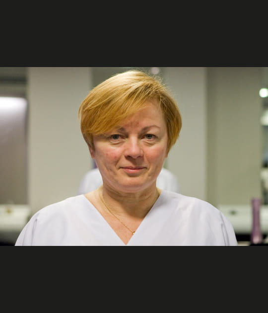 La nouvelle coupe de cheveux de Martine