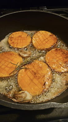 Palets de courge butternut rôtis au sirop d'érable et romarin : Etape 2