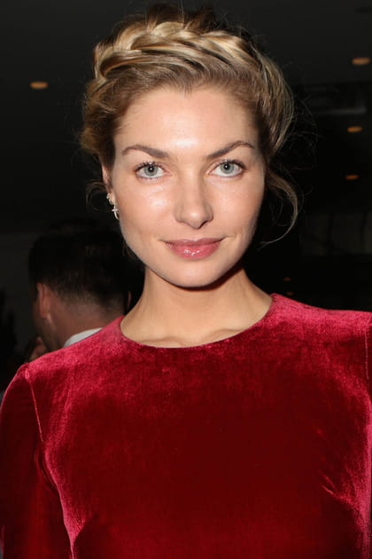 La couronne tress&eacute;e naturelle de Jessica Hart