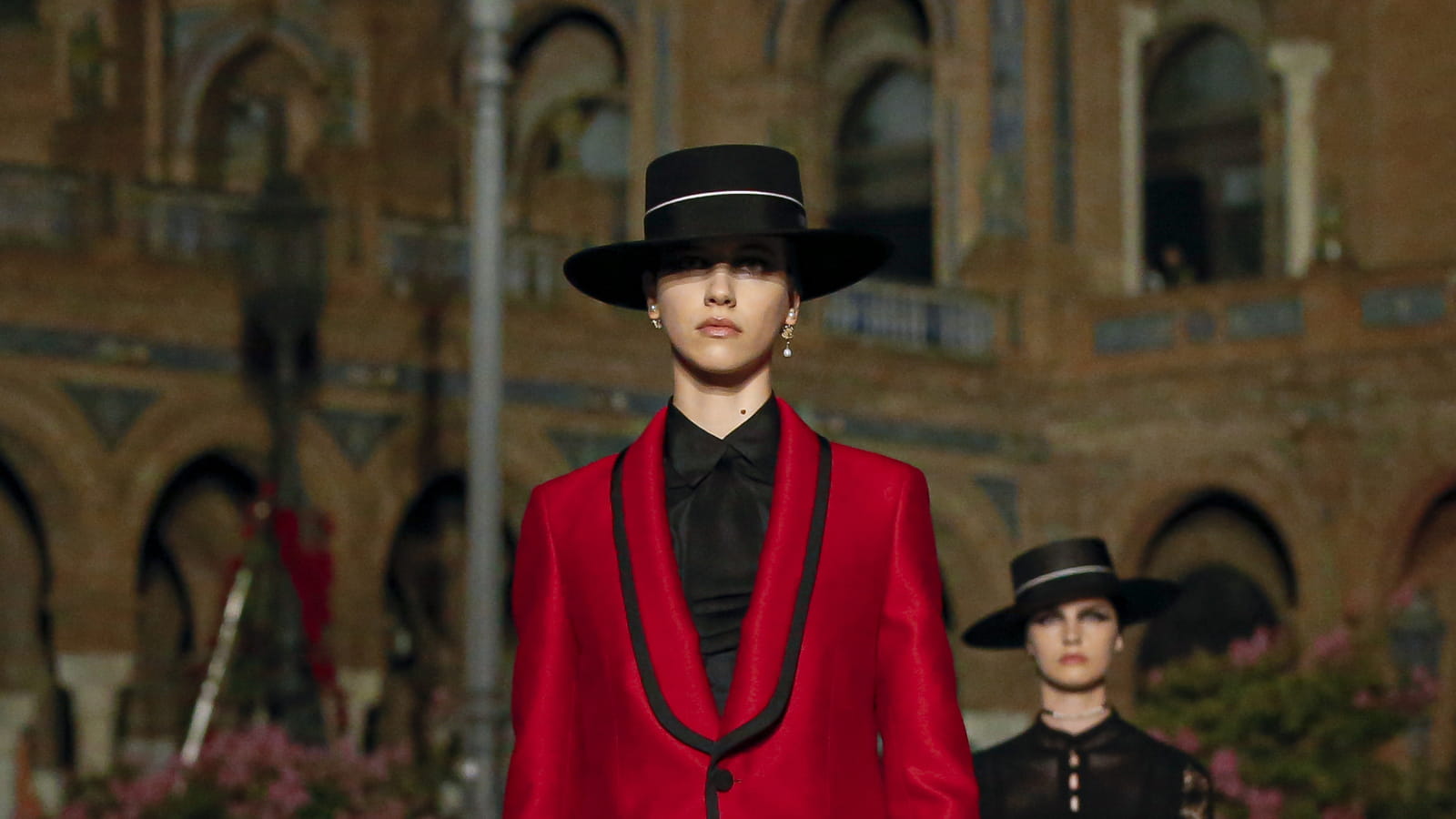 Look 35