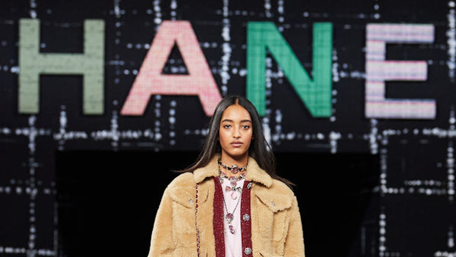 Look 5