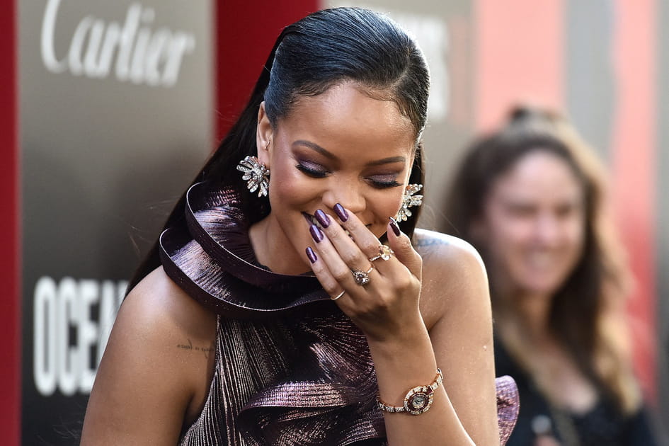 La manucure pourpre de Rihanna