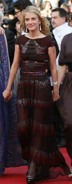 Mélanie Laurent, originale en robe Maxime Simoens