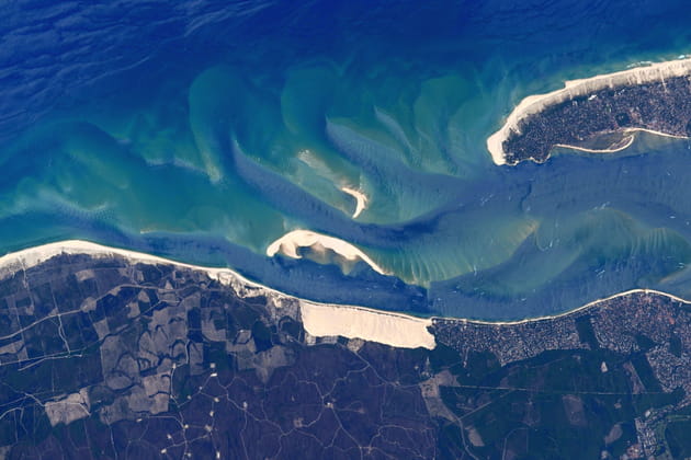 Sophie Adenot immortalise la Dune du Pilat et le bassin d'Arcachon sous un angle saisissant