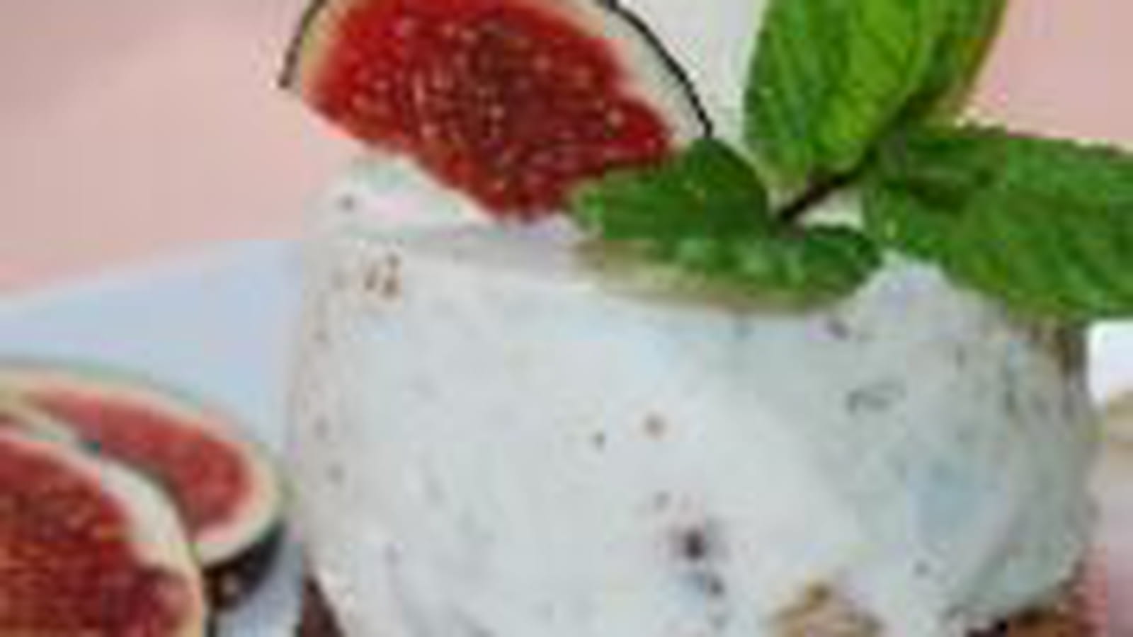 Timbales aux deux fromages, sauce au porto