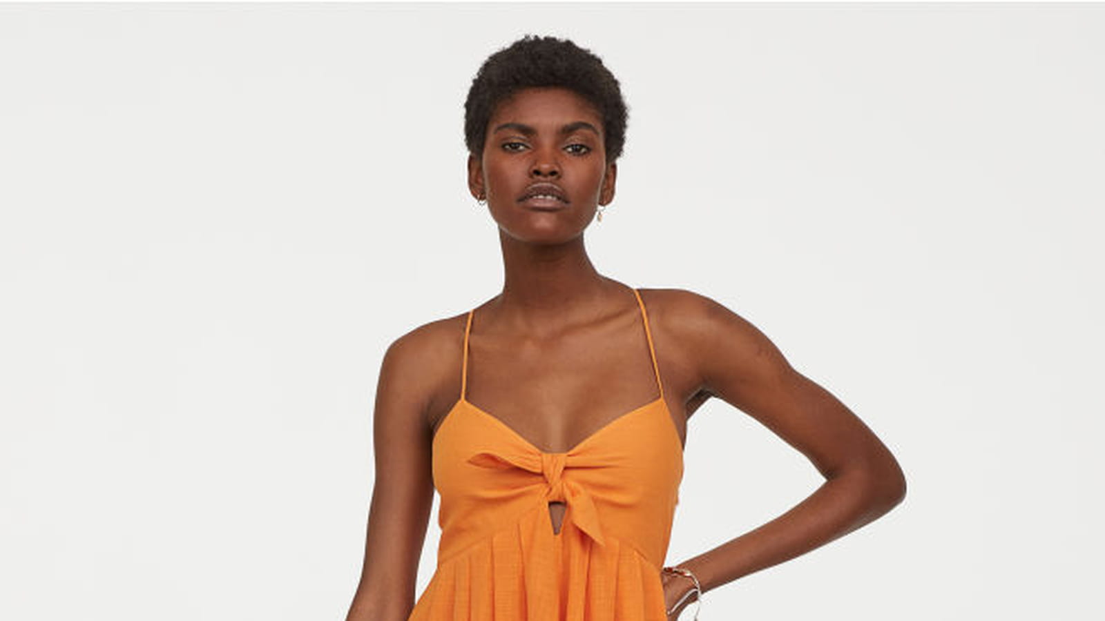 Robe avec noeud