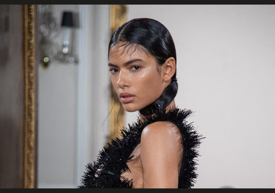 Les baby hair plaqu&eacute;s d'Ashi