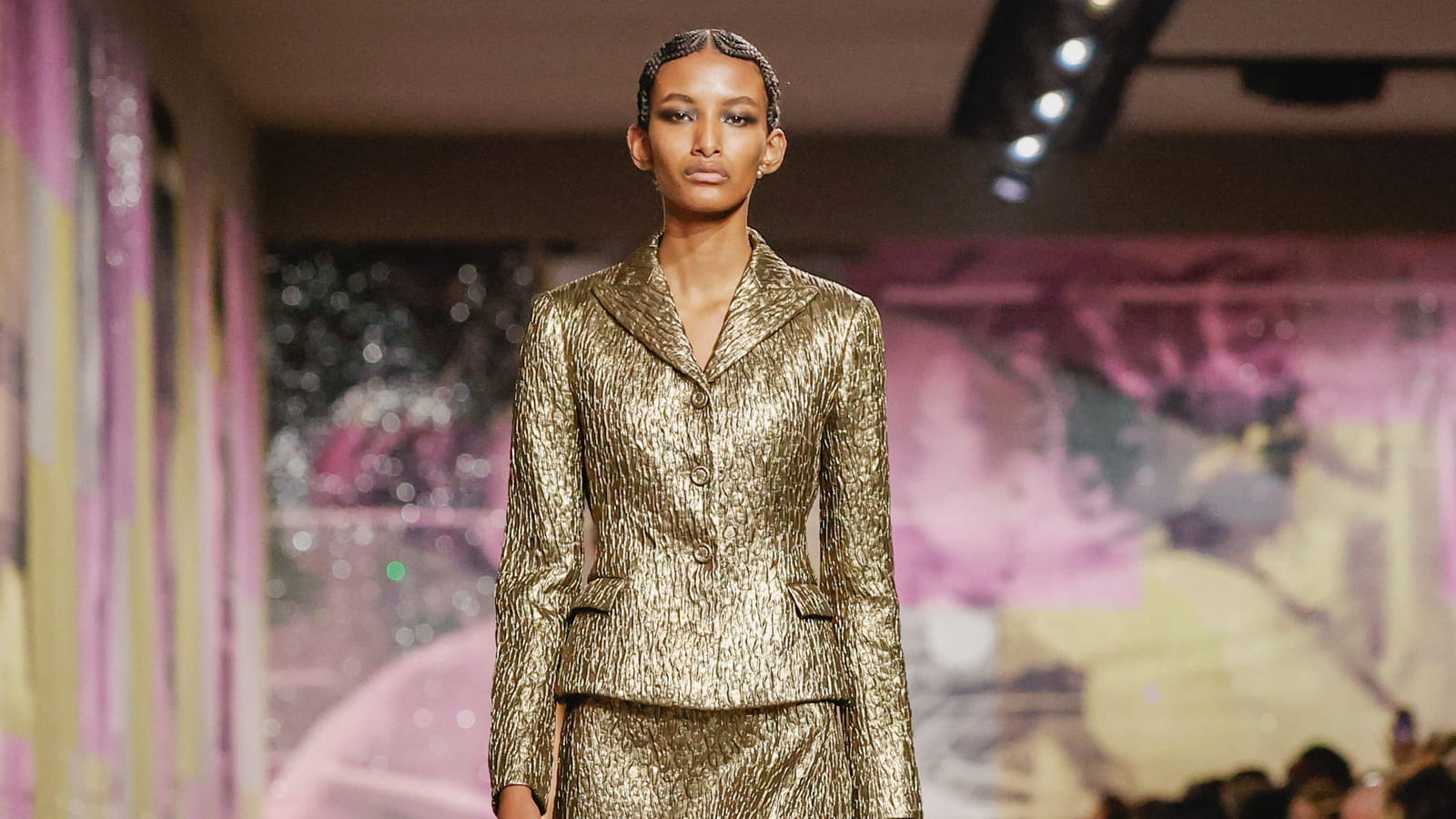 Dior célèbre Joséphine Baker avec la haute couture printemps-été 2023