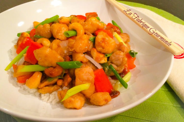 Recette de Poulet Sauté Thaï aux Noix de Cajou Gai Pad Med Mamuang
