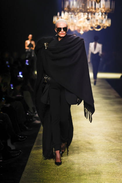 Look 24&nbsp;du d&eacute;fil&eacute; Saint Laurent
