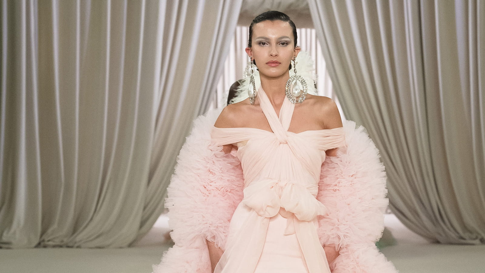 Look 32