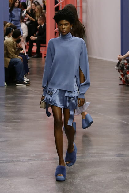 Look&nbsp;44&nbsp;du d&eacute;fil&eacute; Fendi