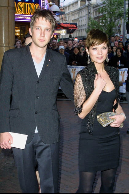 Kate Moss en total look noir