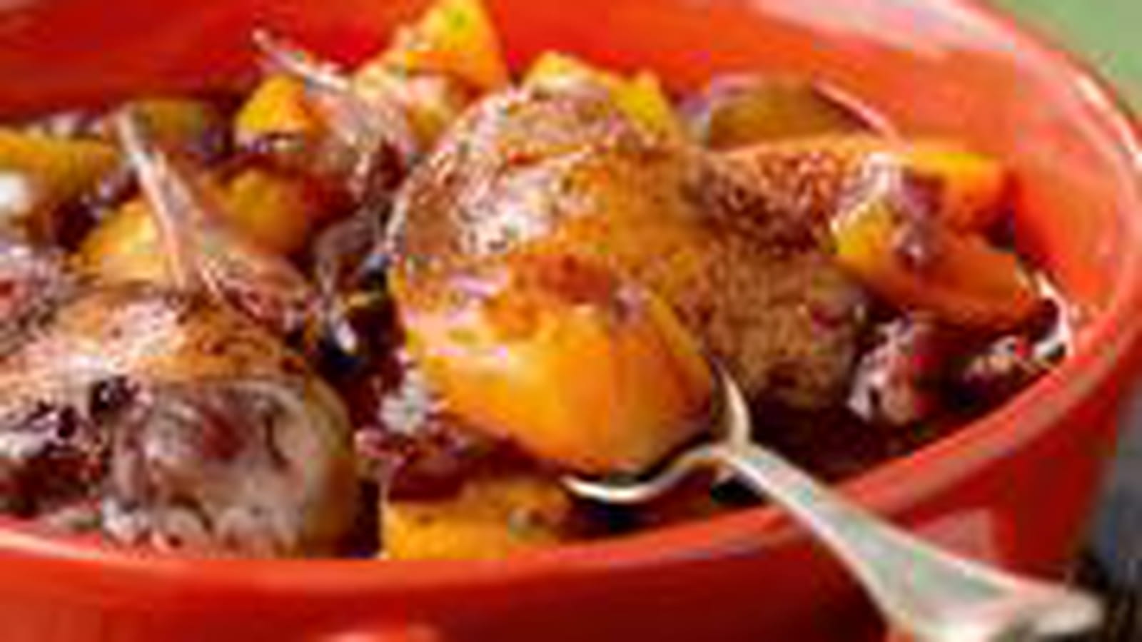 Coq au vin et aux nectarines