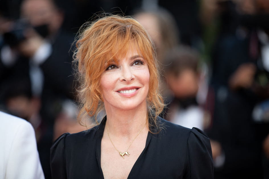 La frange naturelle de Myl&egrave;ne Farmer