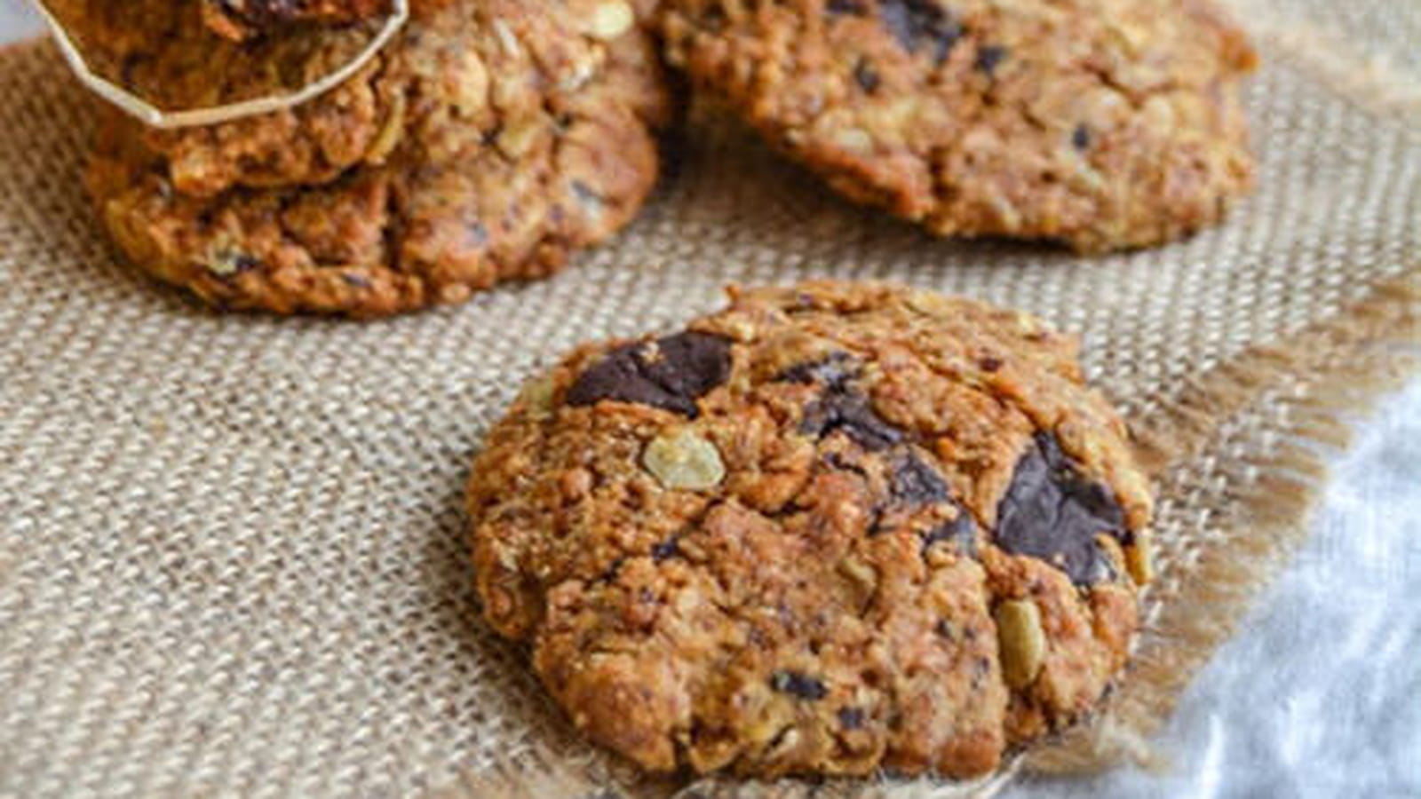 Cookies vegan au beurre de cacahuètes et chocolat noir