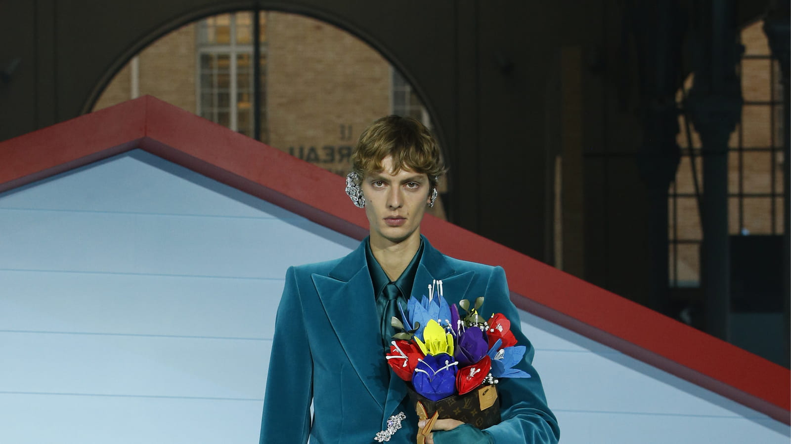 Look 38
