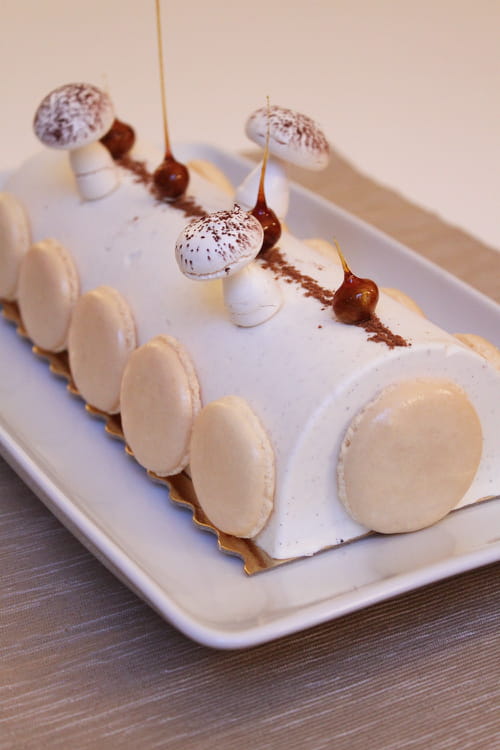 Bûche vanille tonka, caramel et spéculoos