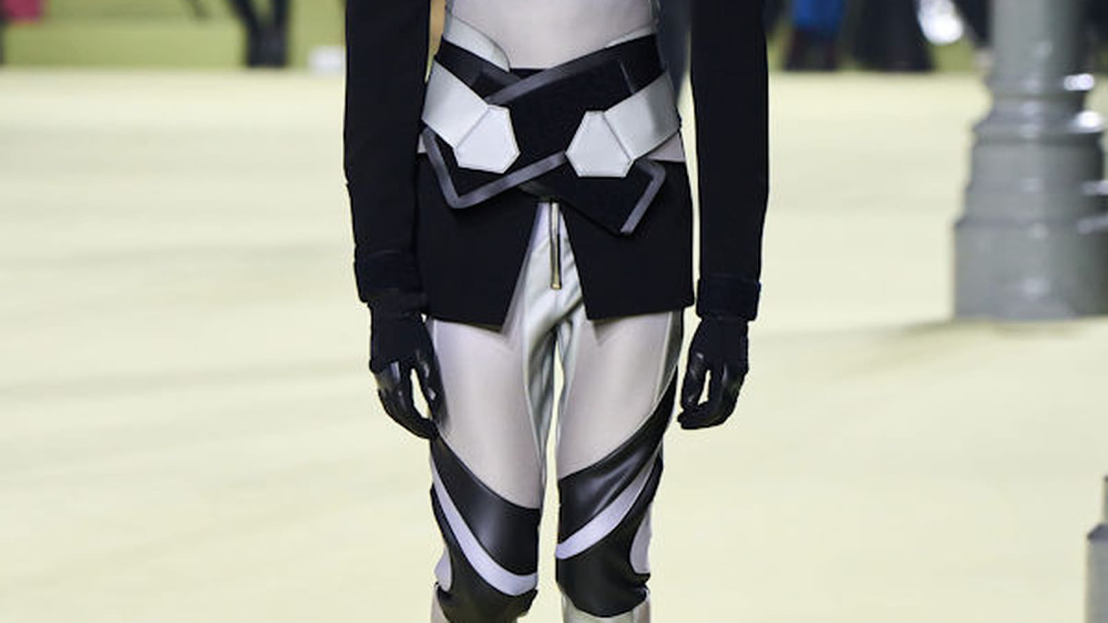 Look 50