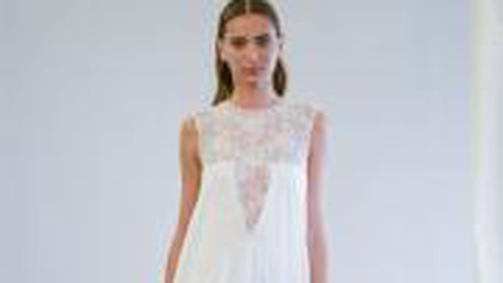 La robe moderne Angel Sanchez