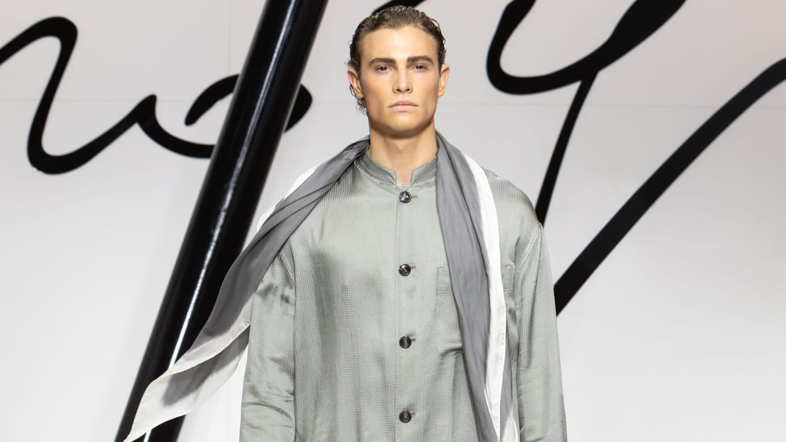 Look 30