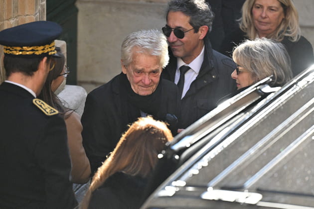 Bernard d'Ormale, le mari de Brigitte Bardot, effondr&eacute; aux obs&egrave;ques de la star