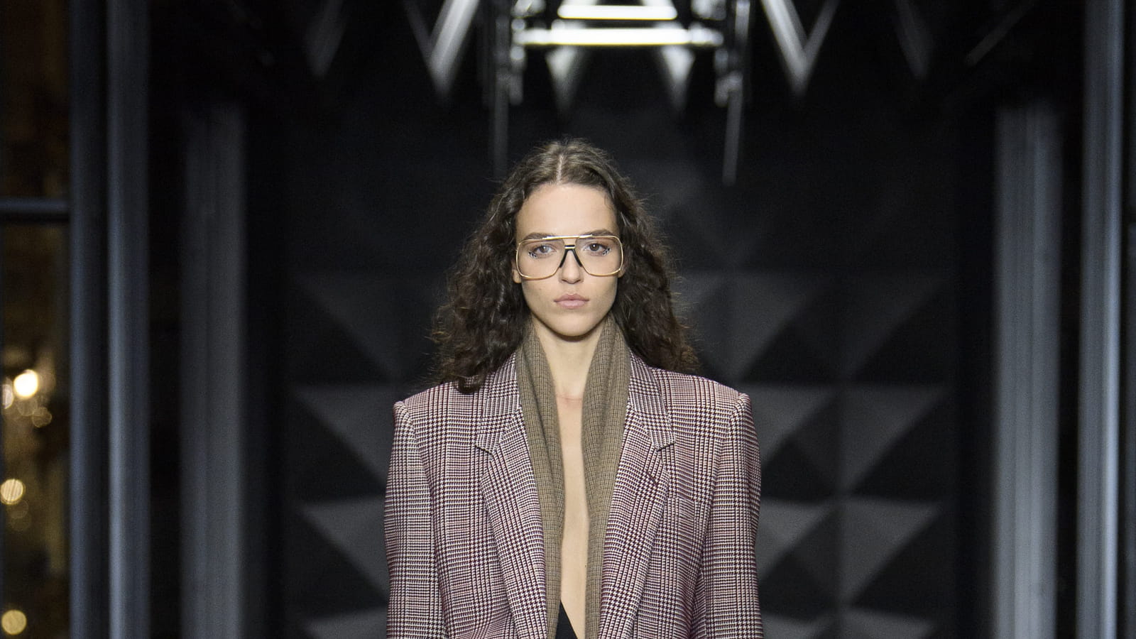 Look 17