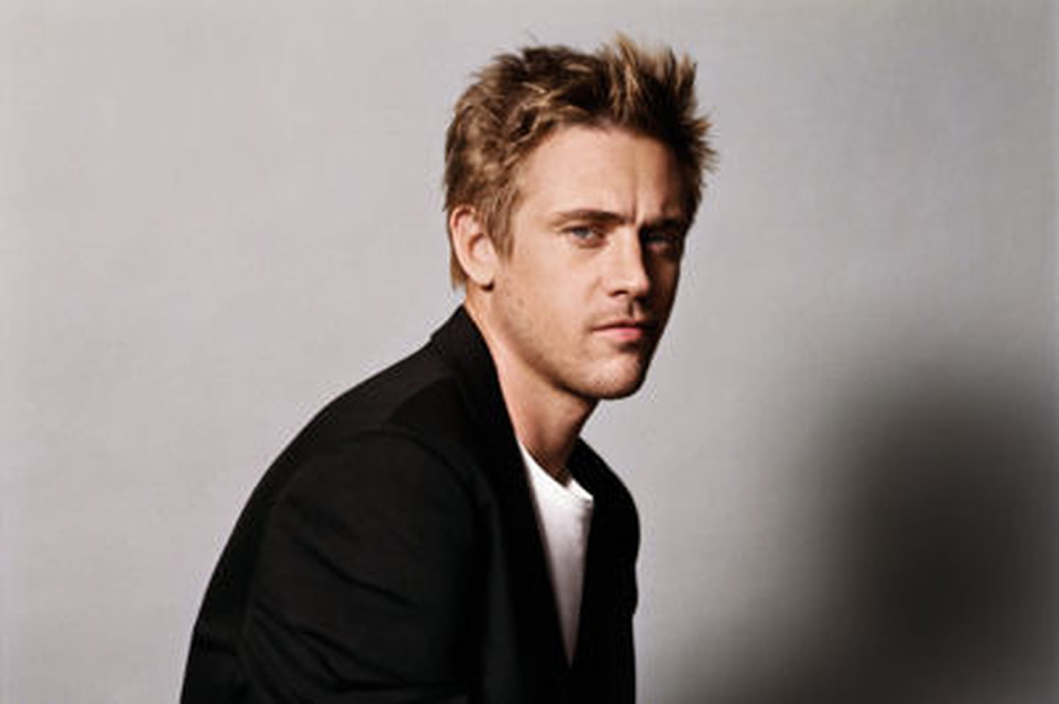 Boyd Holbrook, visage du nouveau parfum pour homme Diesel