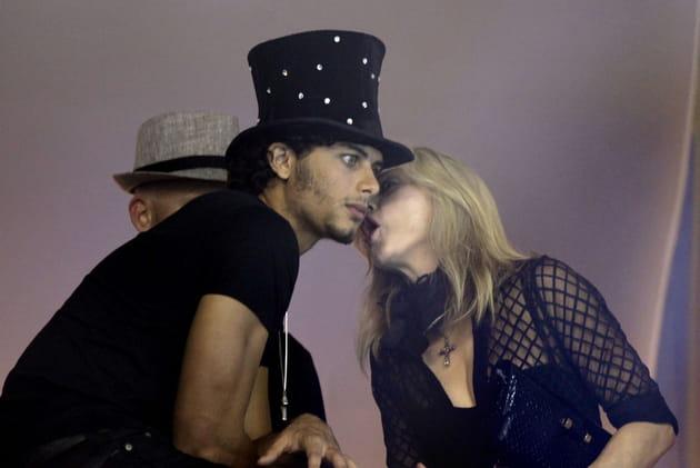 Madonna et le mannequin br&eacute;silien Jesus Luz en 2010