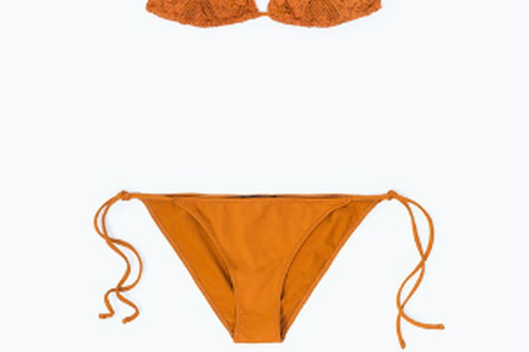 Maillot de bain avec haut de bikini et culotte moutarde de Zara