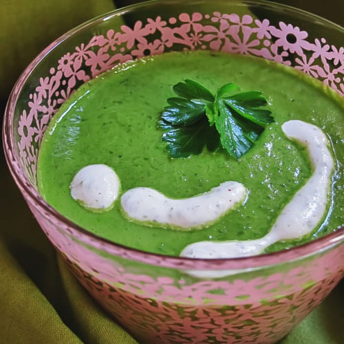 Soupe verte (crue) et crème fluide végétale