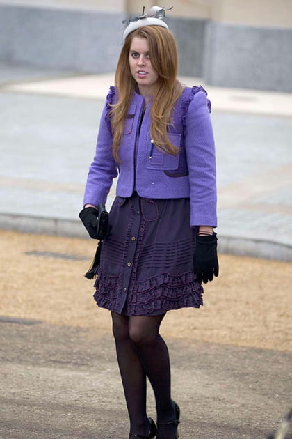 Beatrice d'York en robe et veste violette