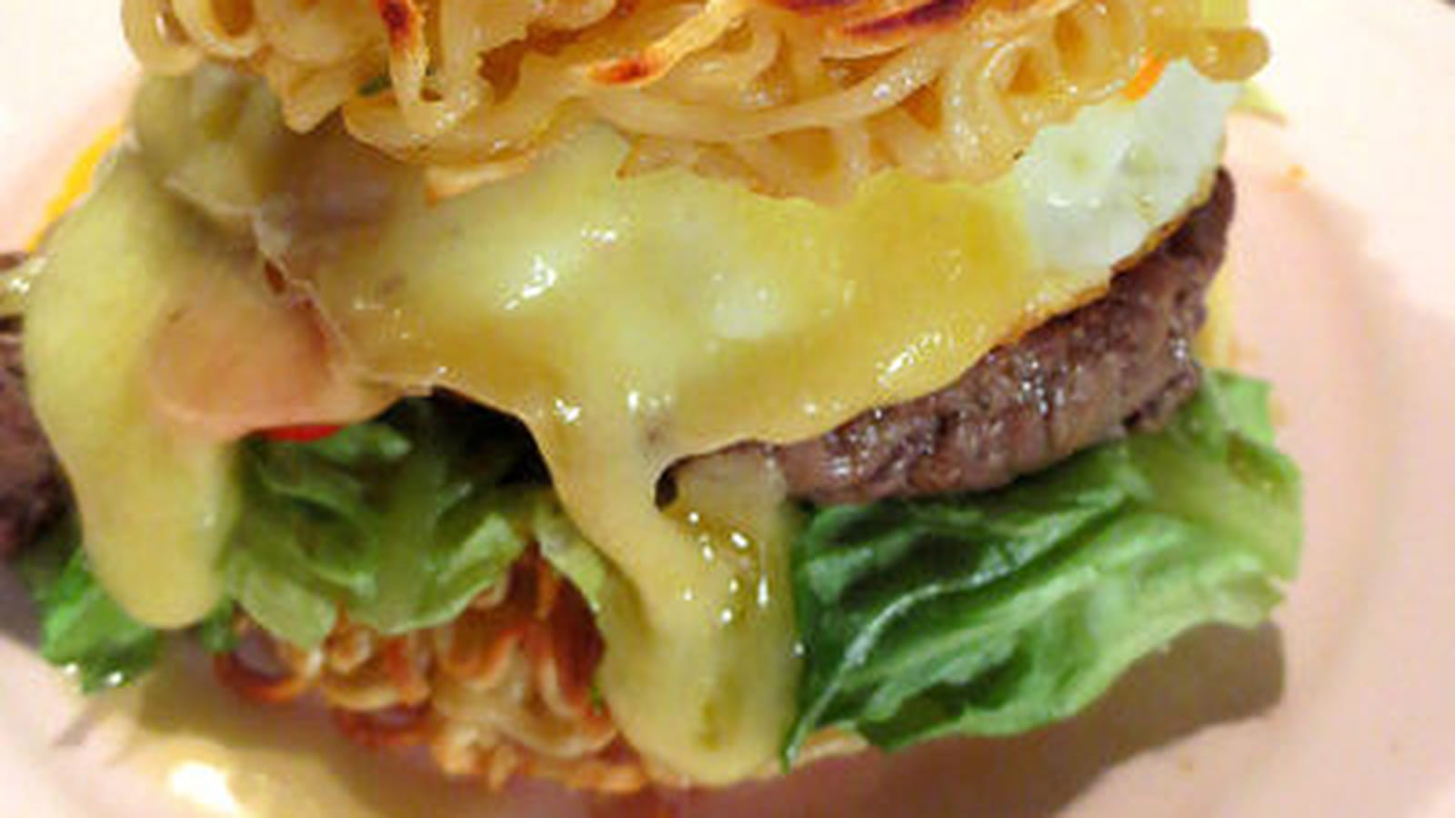 Ramen burger ou la folie culinaire japonaise