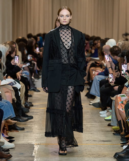 Look 54&nbsp;du d&eacute;fil&eacute; Burberry