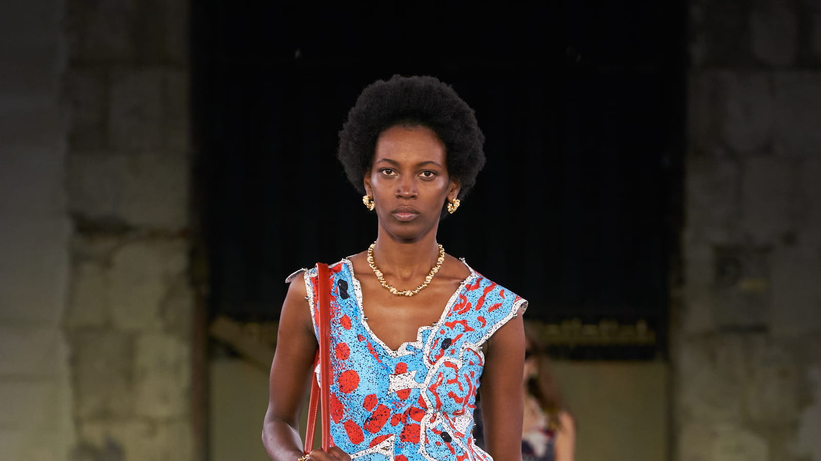 Look 37