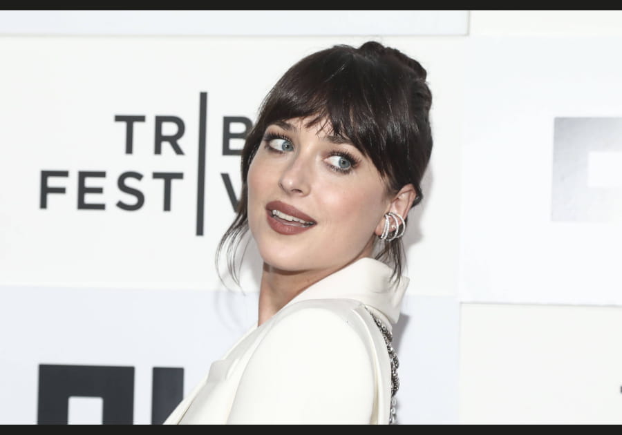 Le rouge &agrave; l&egrave;vres vieux rose de Dakota Johnson