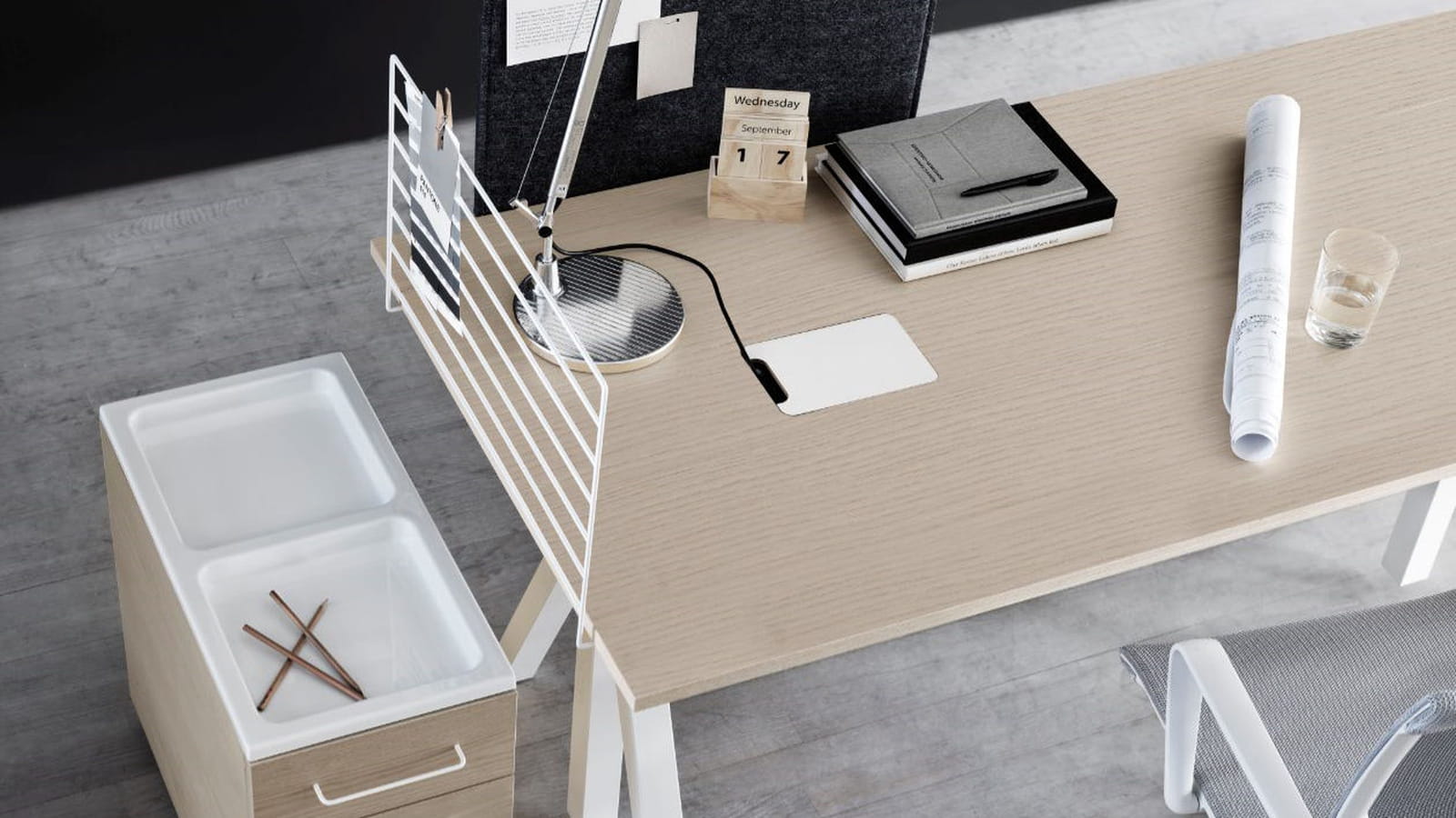 Bureau String