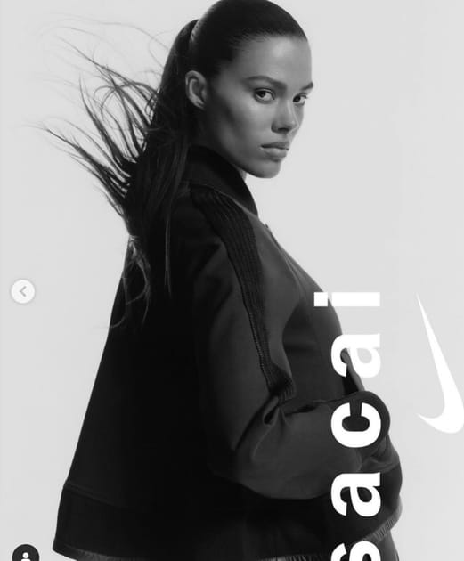 Tina Kunakey pose sans maquillage et elle est toujours aussi sublime