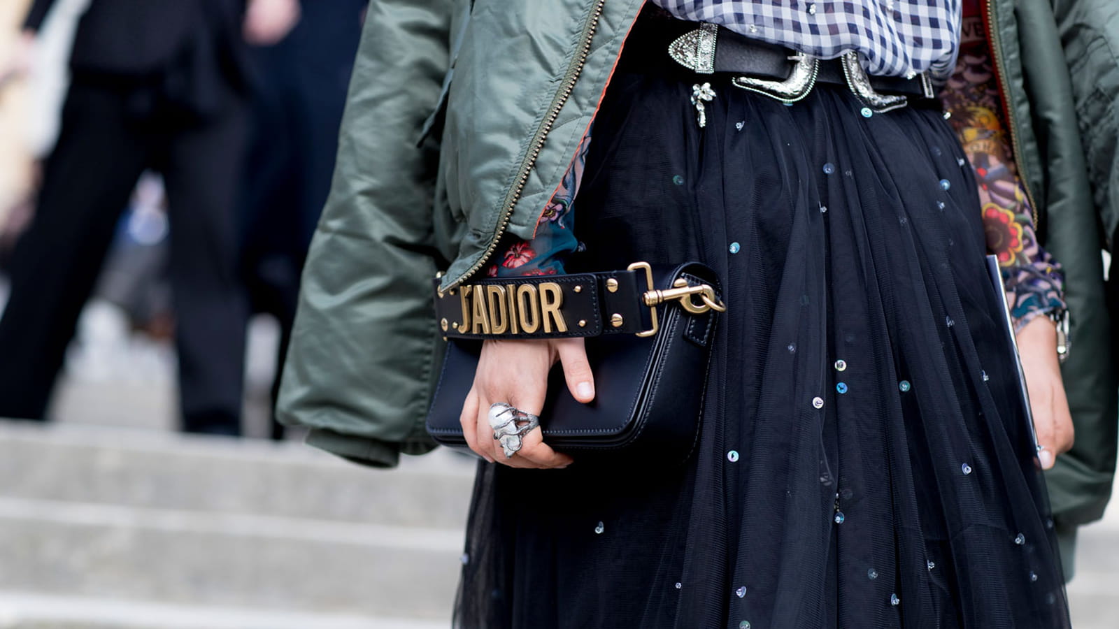 Les looks aux abords des défilés