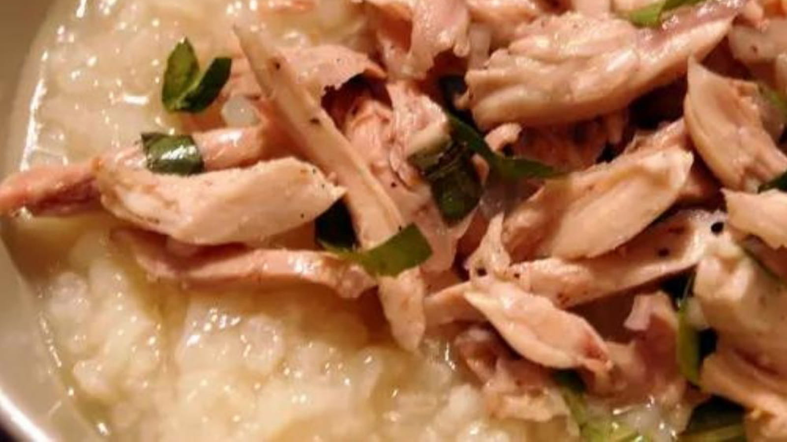 Soupe vietnamienne de riz et poulet