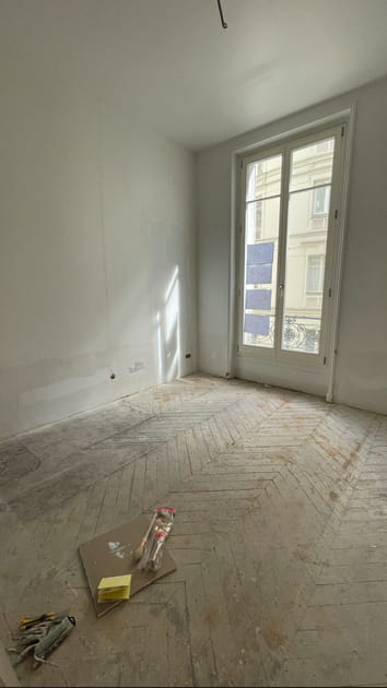 Avant&nbsp;: une chambre en mauvais &eacute;tat