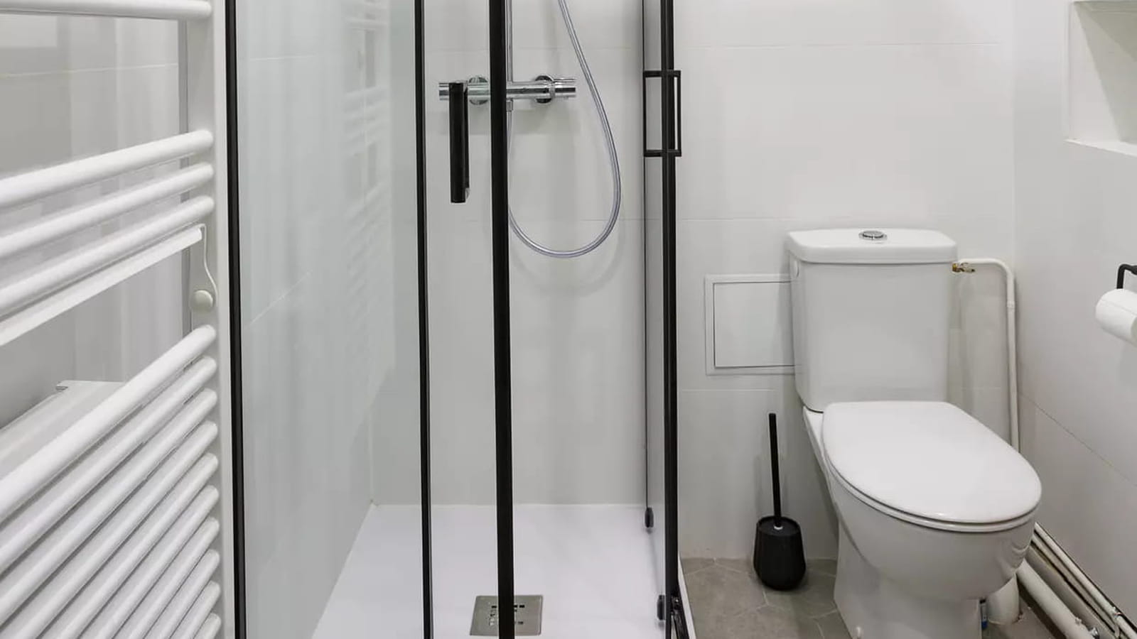 Salle de bains fonctionnelle 