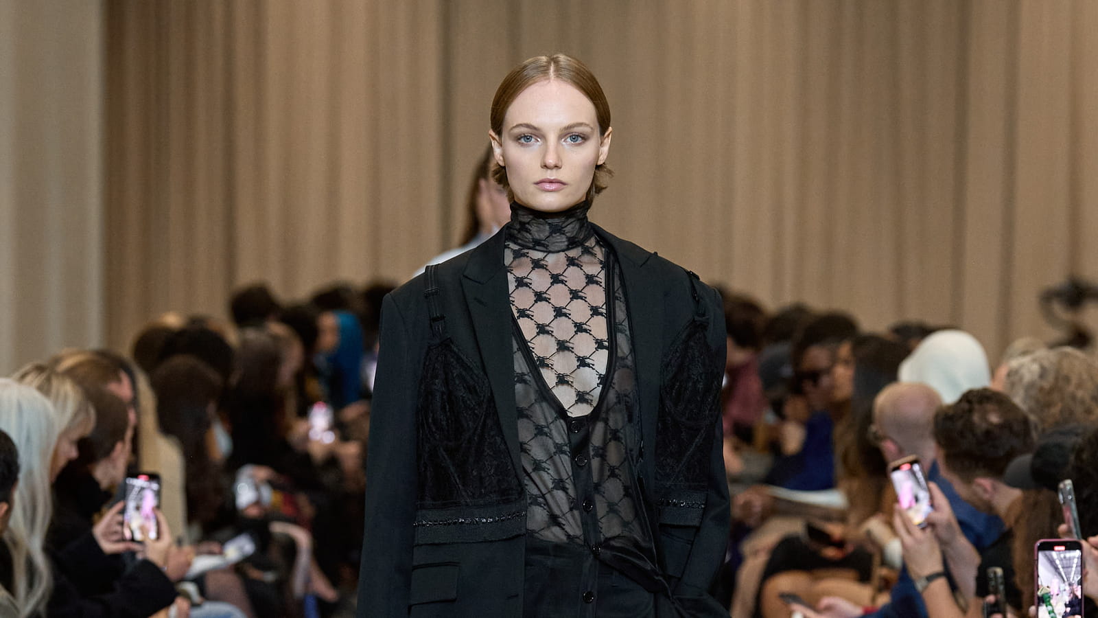  Look 54