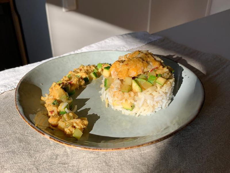 Recette de Riz et poulet au lait de coco et au curry