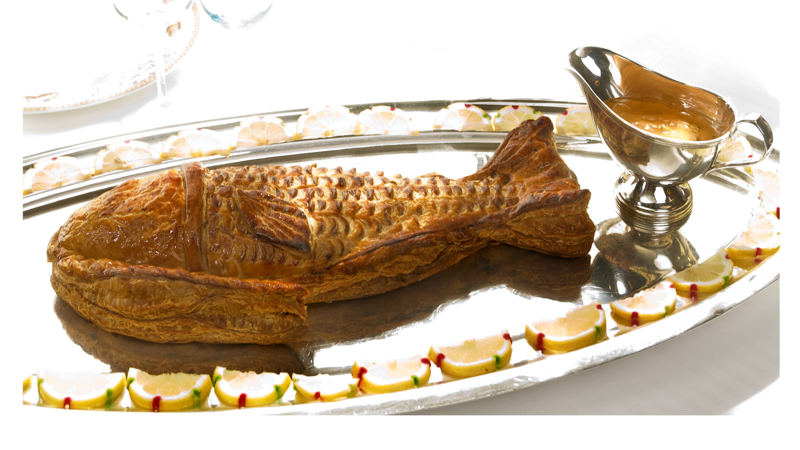 Loup en croûte sauce Choron 