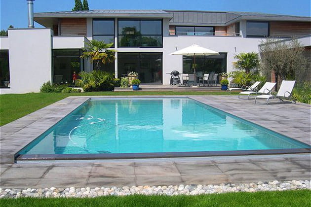 Piscine familiale de forme angulaire : Trophée Argent