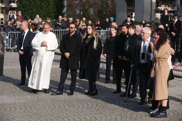 Obsèques d'Emilie Dequenne : sa fille, son mari et ses proches se recueillent