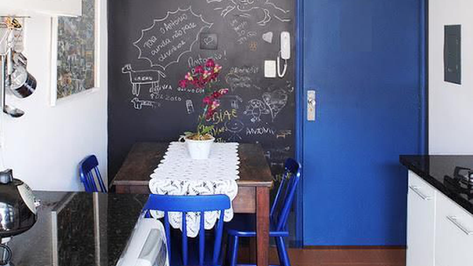 Porte bleue