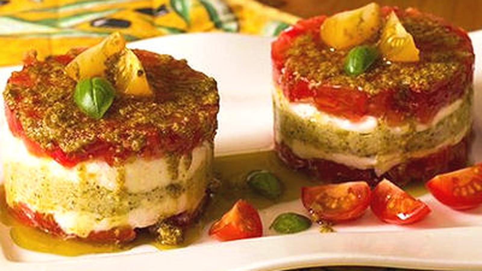 Tartare de tomates et mozzarella en mille-feuille